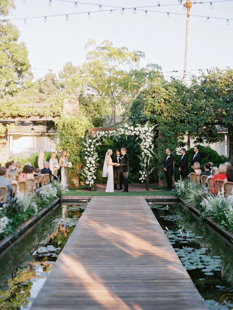 Quiet luxury ceremony